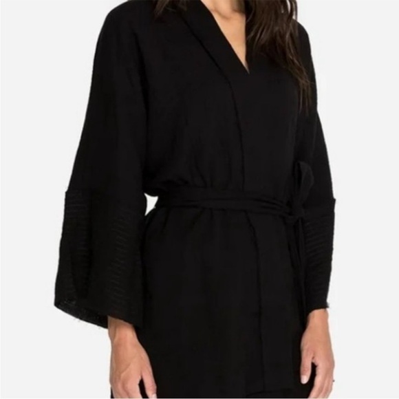 JOHNNY WAS Calme Black Kimono Robe - Picture 4 of 8